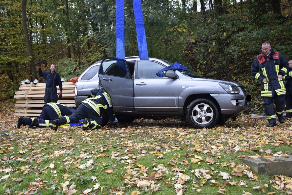 Einsatz BF Koeln PKW im See Koeln Esch P161.JPG - Miklos Laubert